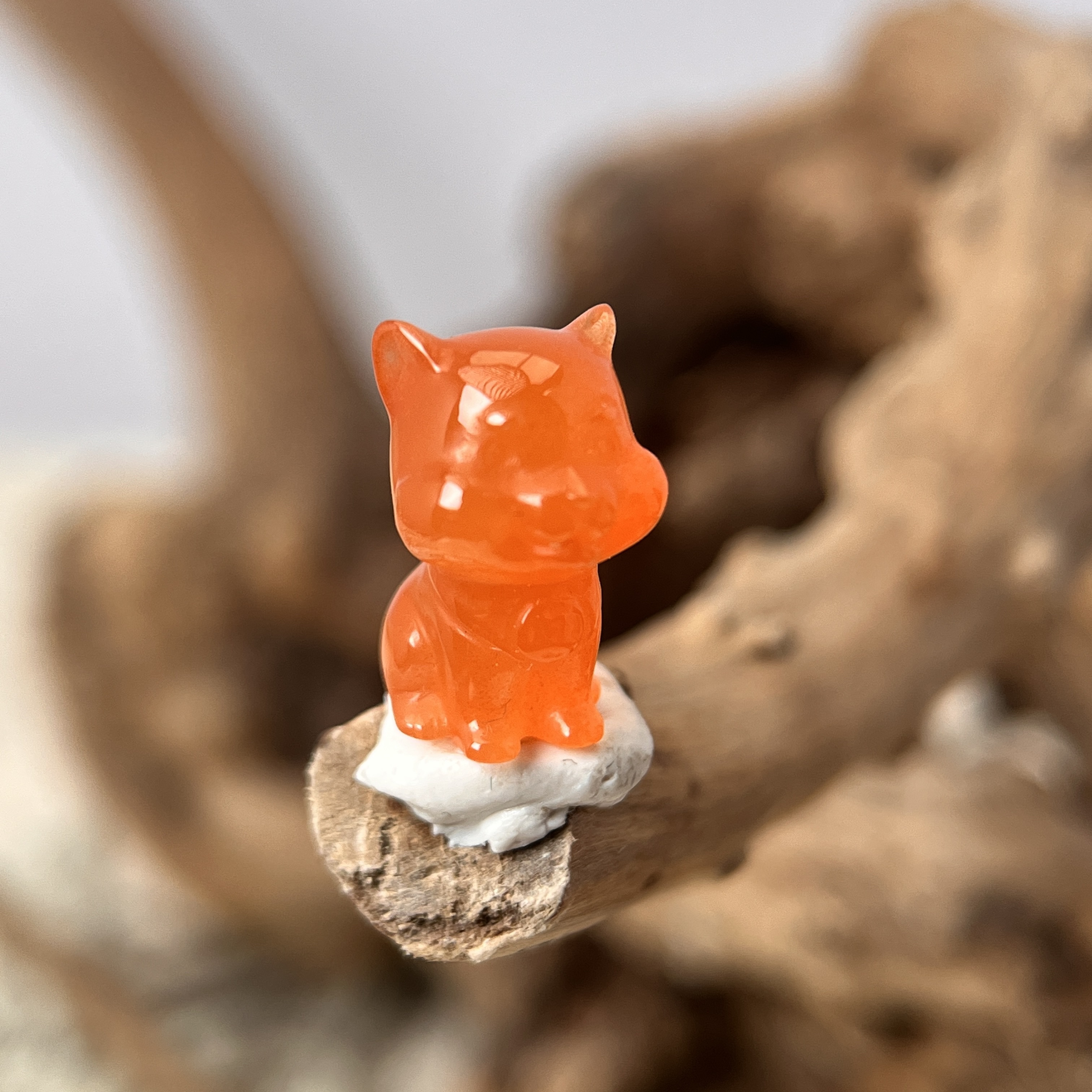 GG04320原矿联合樱桃红雕刻“生肖狗”南红吊坠14.6*8.5mm