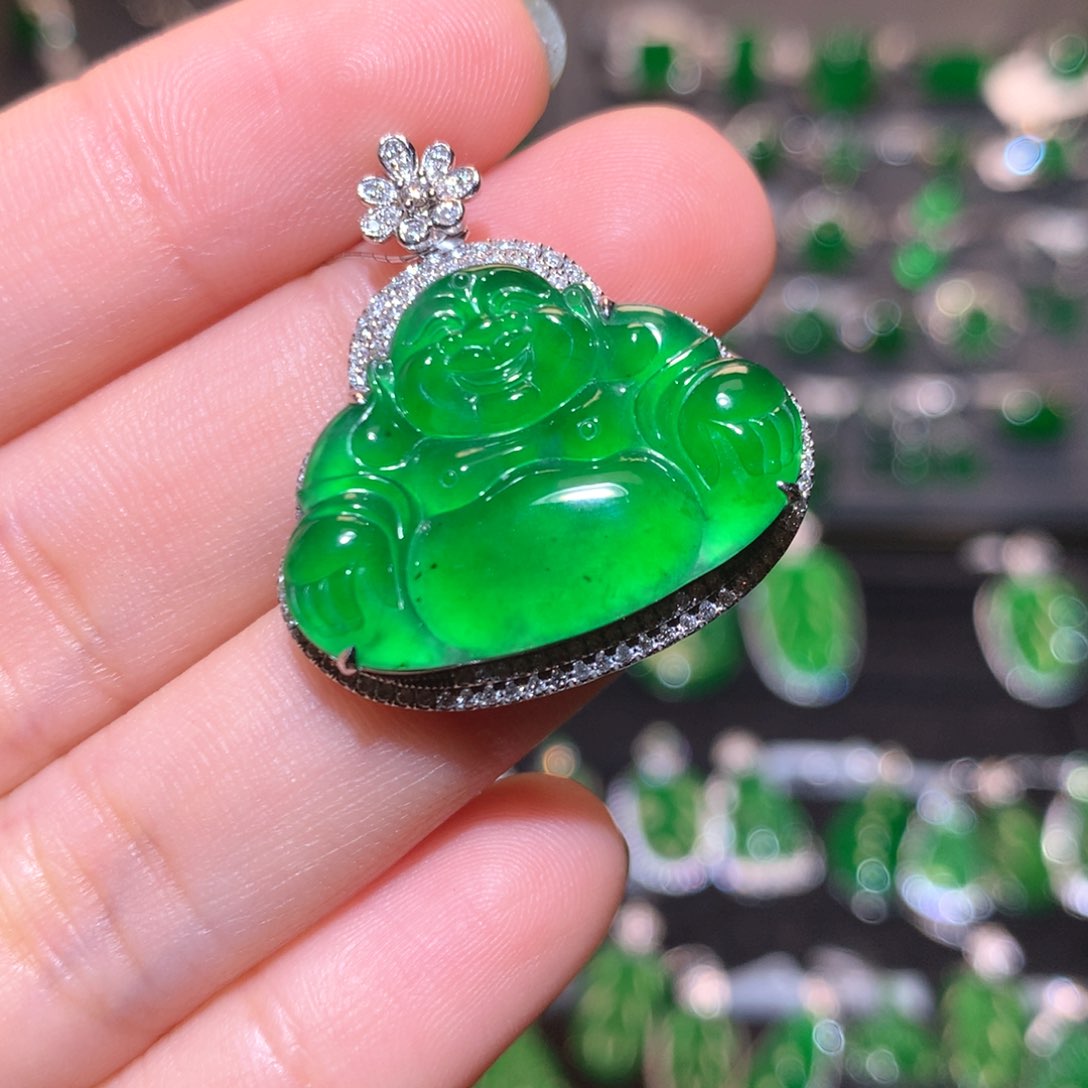 翡翠颈饰18K金镶嵌佛公