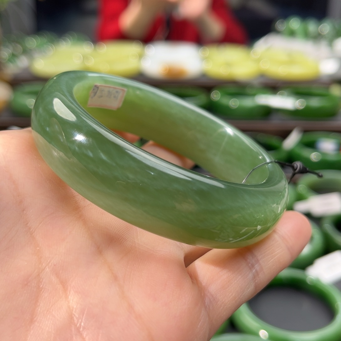 和田玉（碧玉）手镯未镶嵌