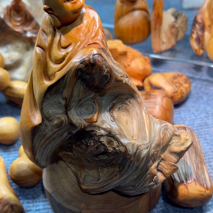 周***惠柏木（崖柏）陈化老料手串把件 