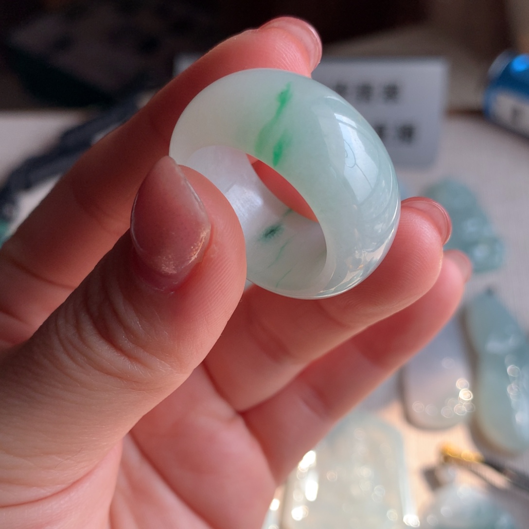 翡翠未镶嵌吊坠(不含链)翡翠