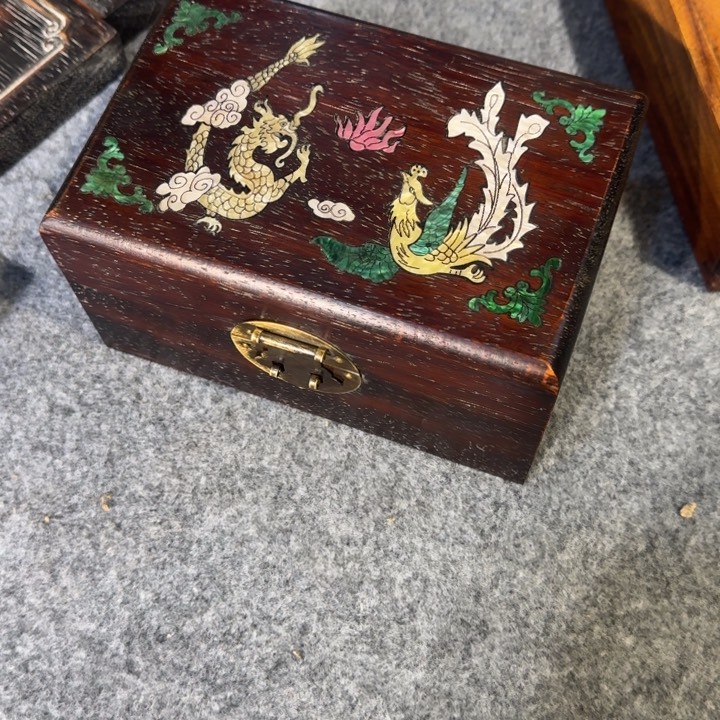 贡木首饰盒的的的的的
