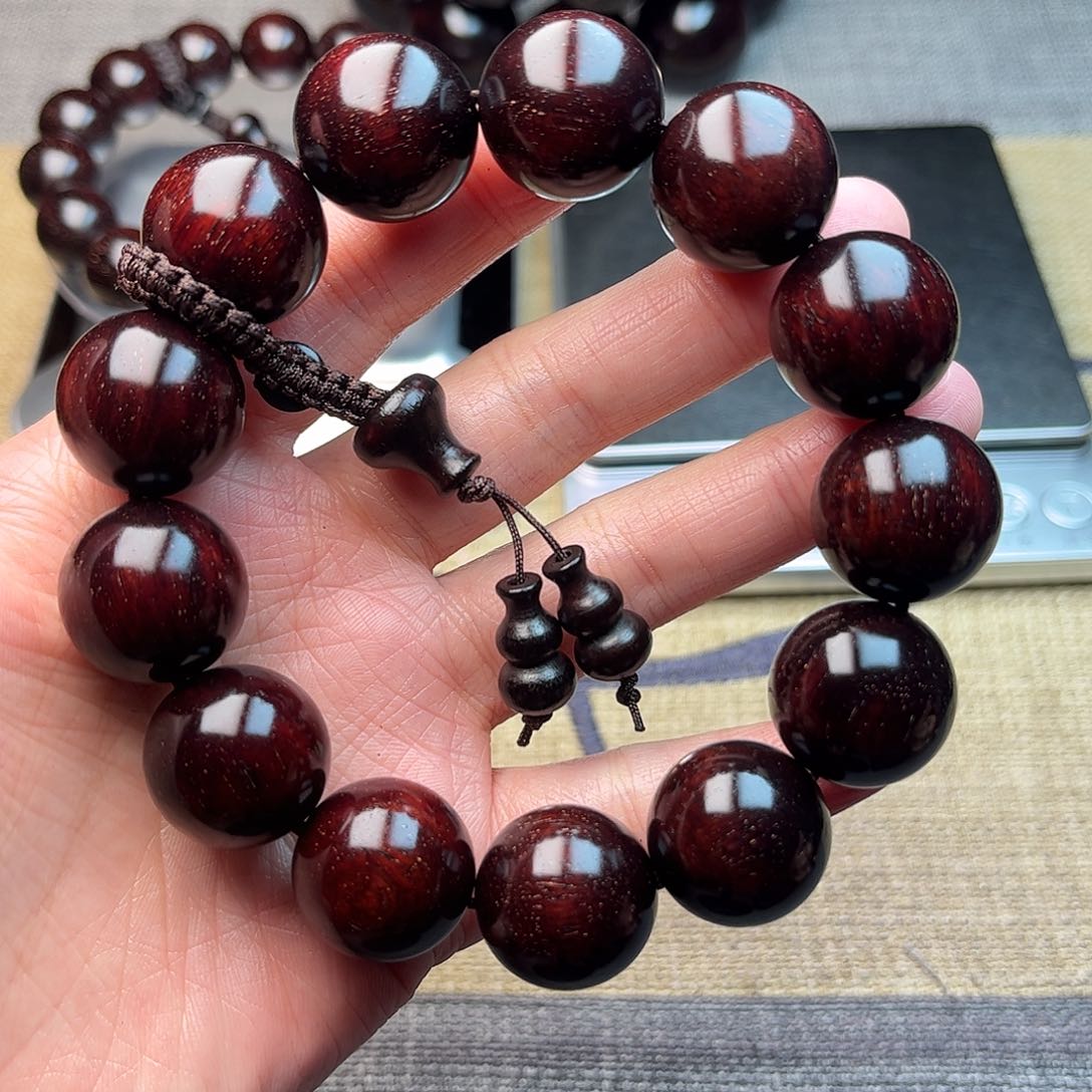 檀香紫檀（小叶紫檀）1.8多星