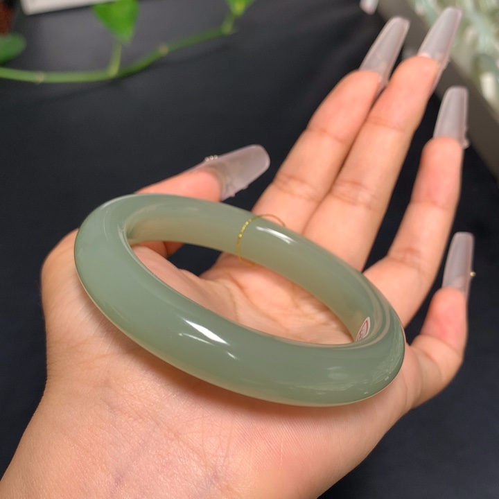 未镶嵌手镯和田玉56