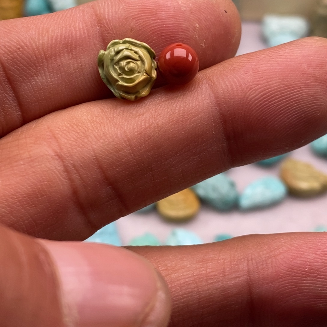 慵****南红玛瑙未镶嵌珠宝半成品