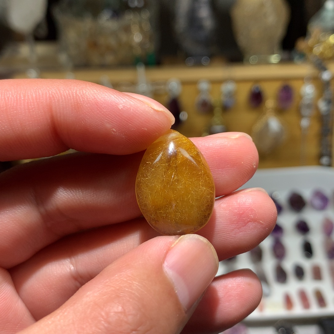 水晶金发晶未镶嵌