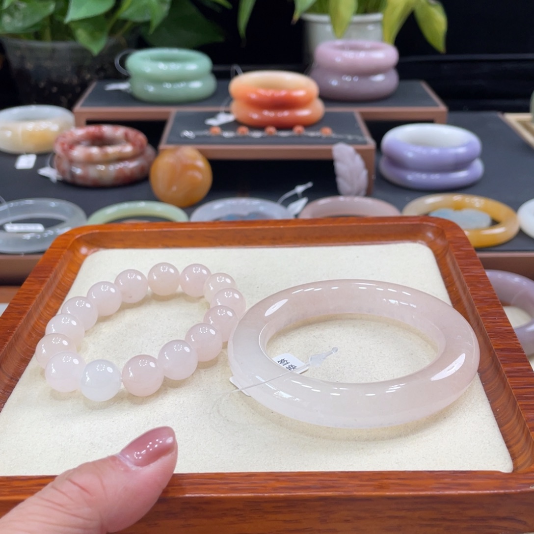 石英岩玉手镯未镶嵌祉****茂