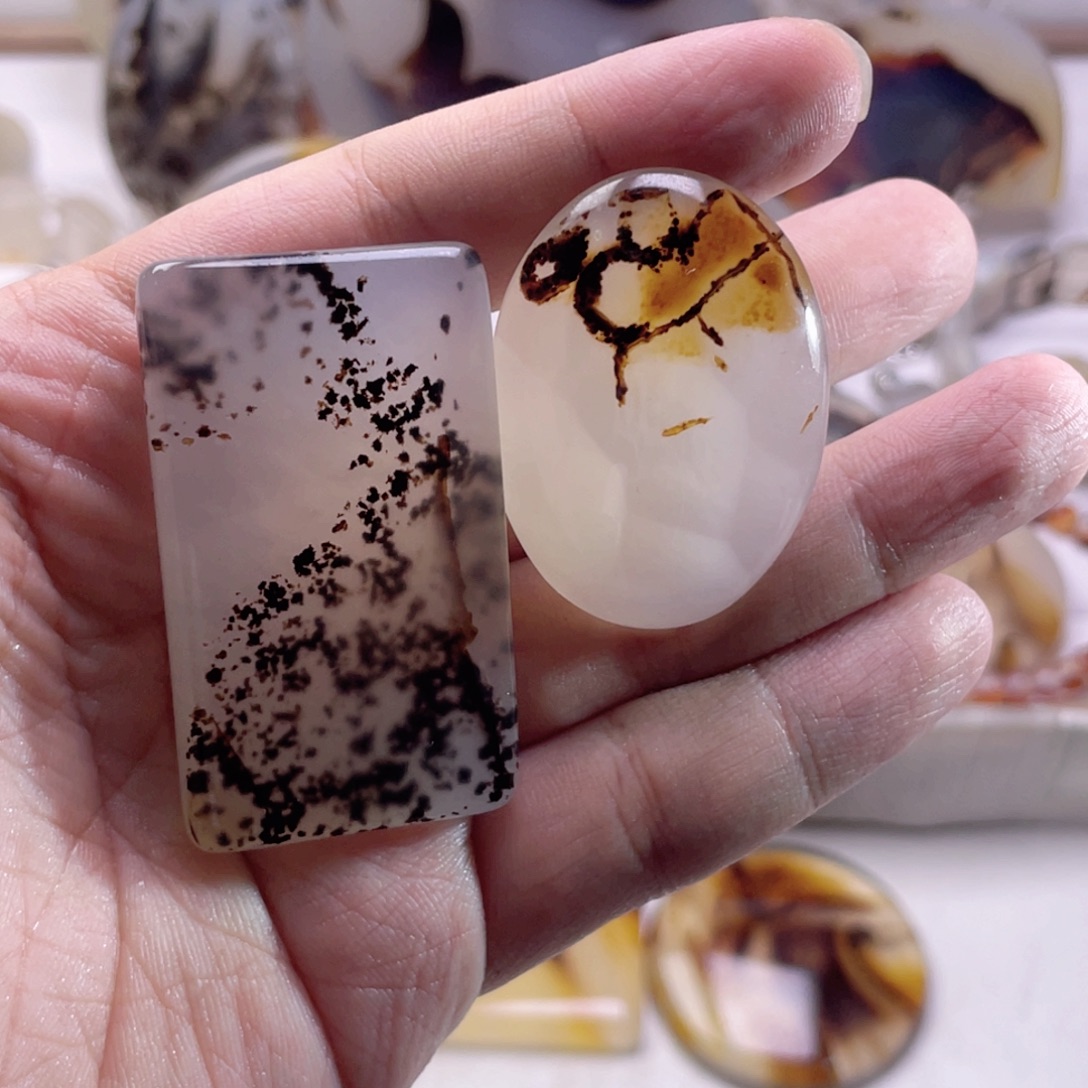 曌***空玛瑙/玉髓未镶嵌珠宝奇石