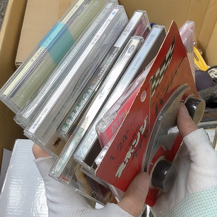 龙***华中古商品，瑕疵品，不保好坏。628
