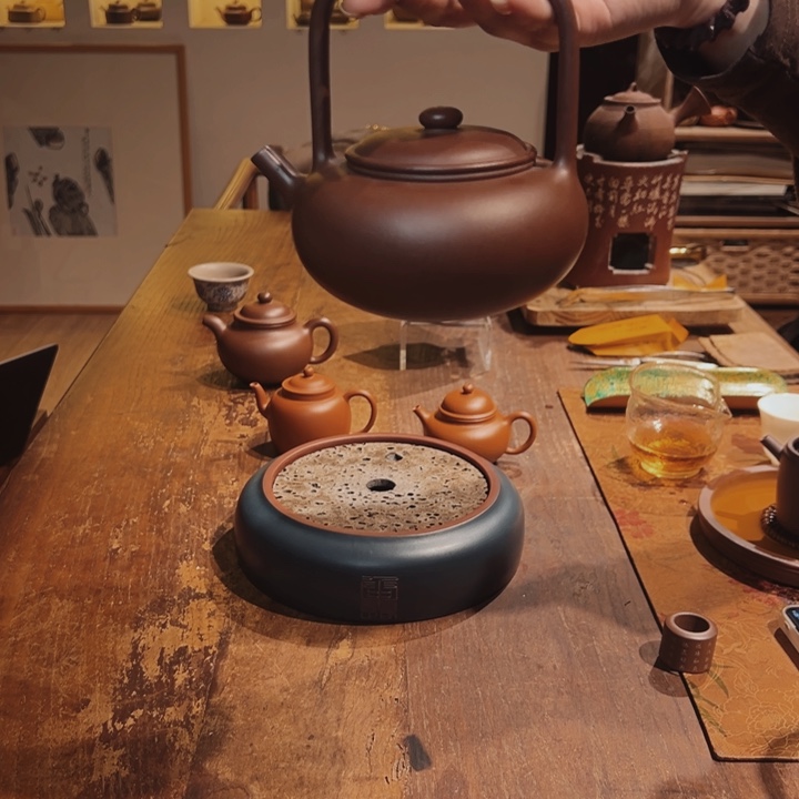 快**懂胡思中提梁紫砂壶