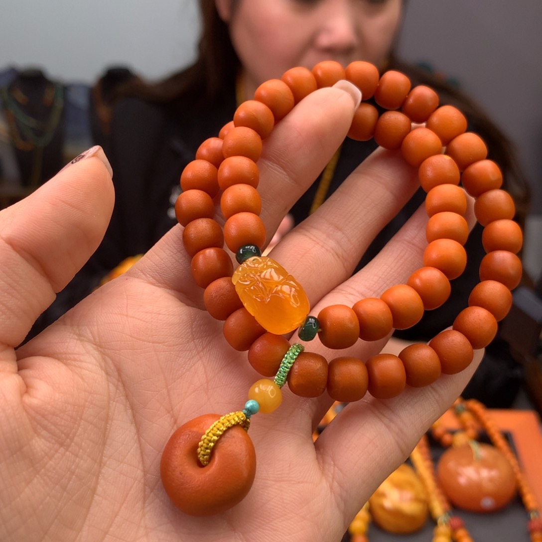 蜜蜡手串未镶嵌天然