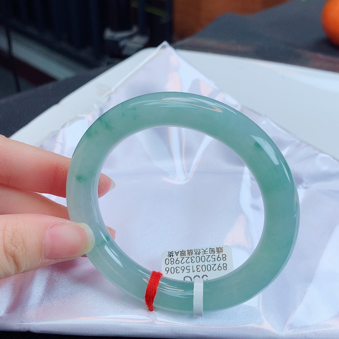 翡翠手镯未镶嵌缅甸天然翡翠a货