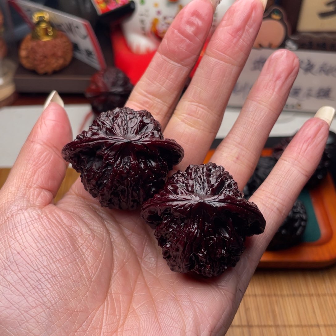 吊坠文玩核桃酒红小众