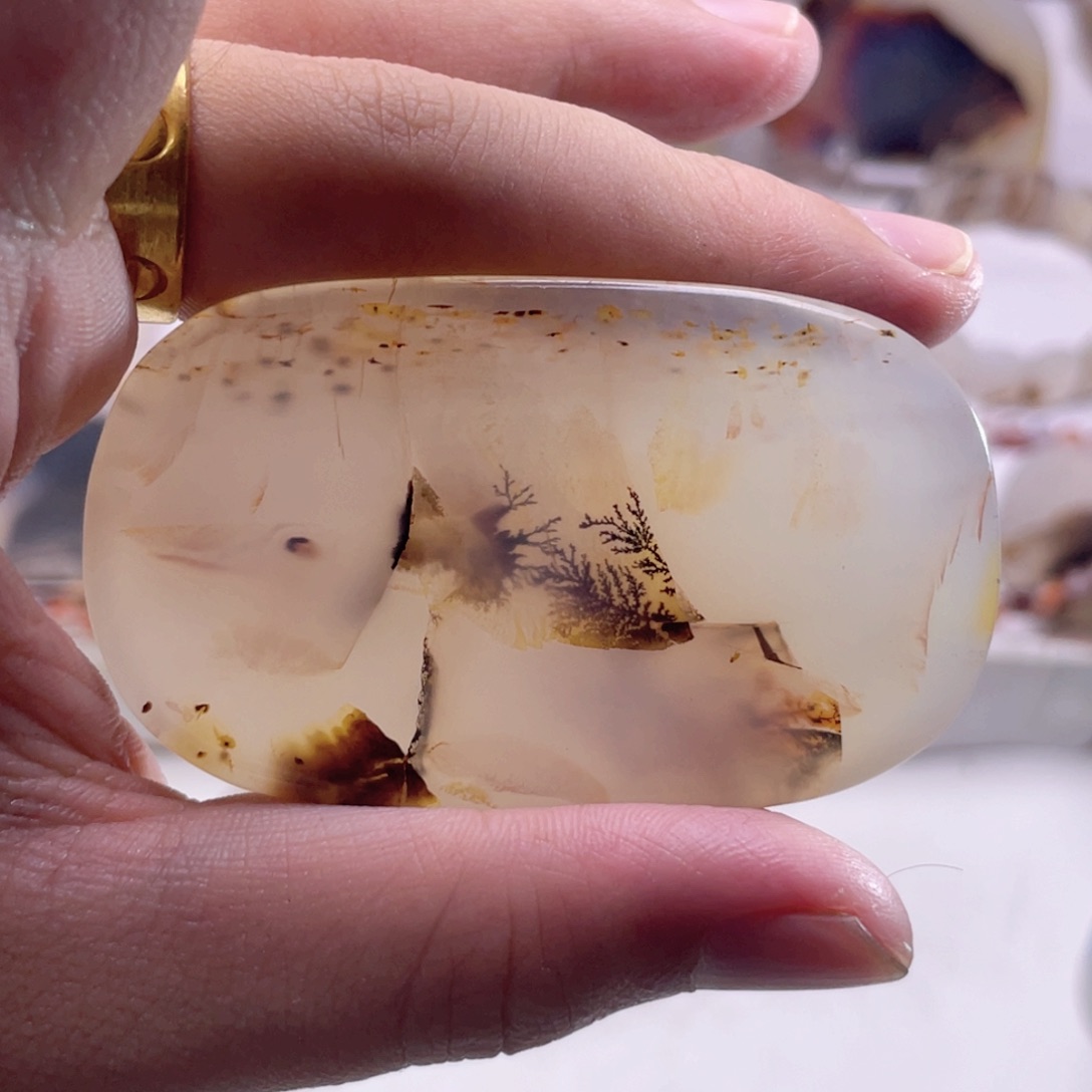 玛瑙/玉髓未镶嵌珠宝奇石