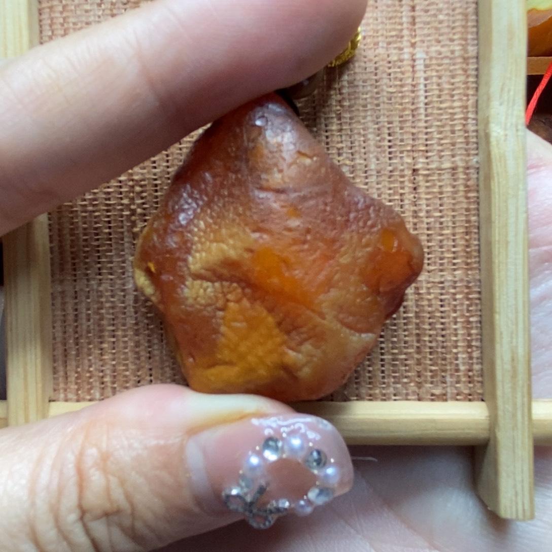 定制琥珀未镶嵌陈