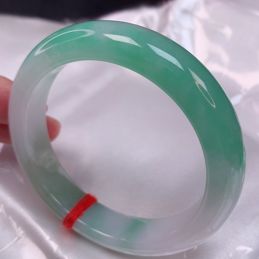 翡翠手镯未镶嵌53+ 翡翠手镯