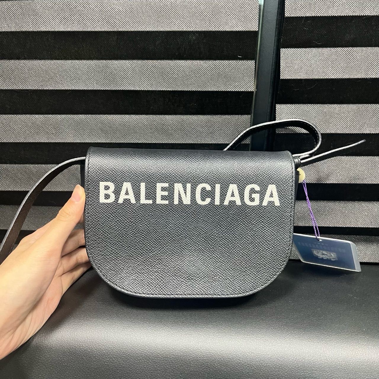 Balenciaga/巴黎世家 单肩包 黑色马鞍 kx6054/2504