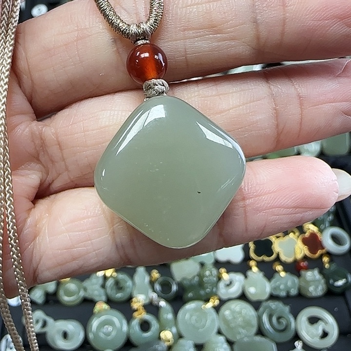 和田玉吊坠(不含链)未镶嵌