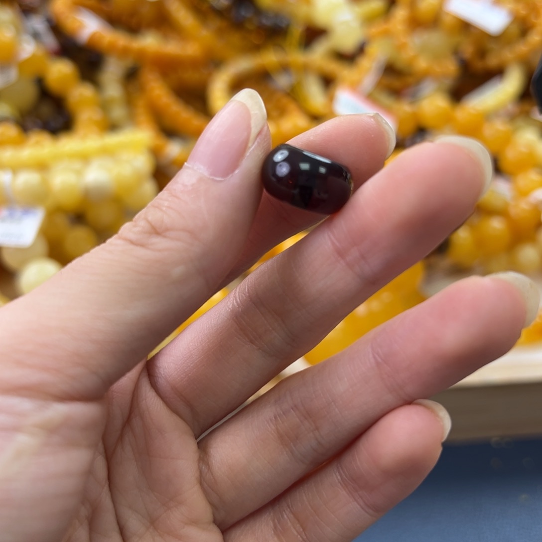 未镶嵌琥珀珠宝奇石