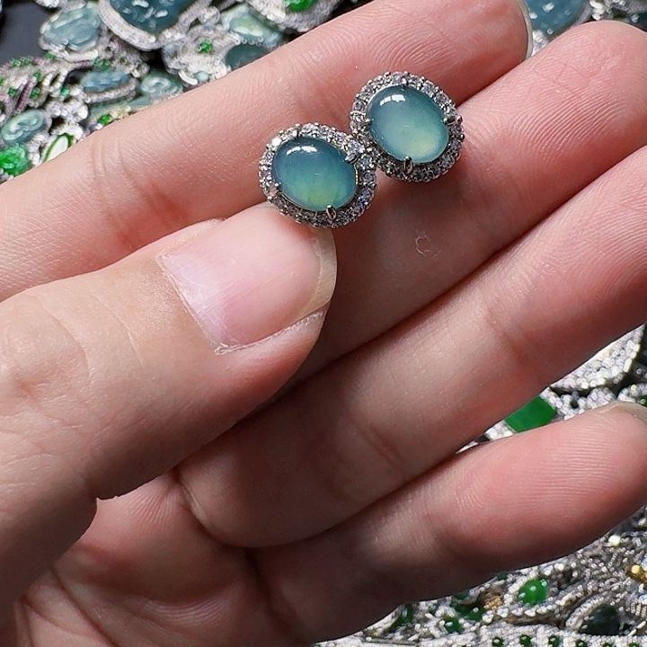 翡翠颈饰未镶嵌天然A货翡翠放漏