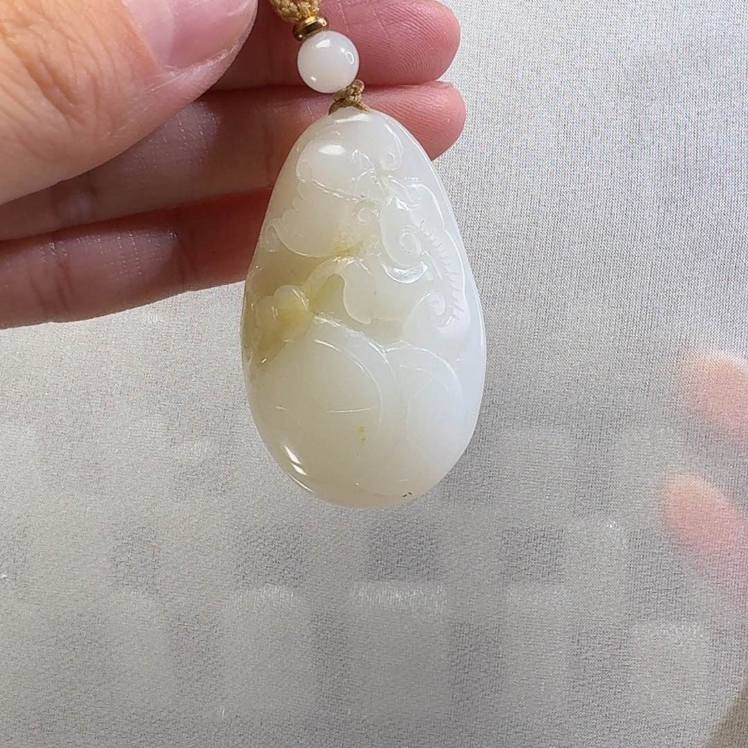 和田玉颈饰未镶嵌米达25g