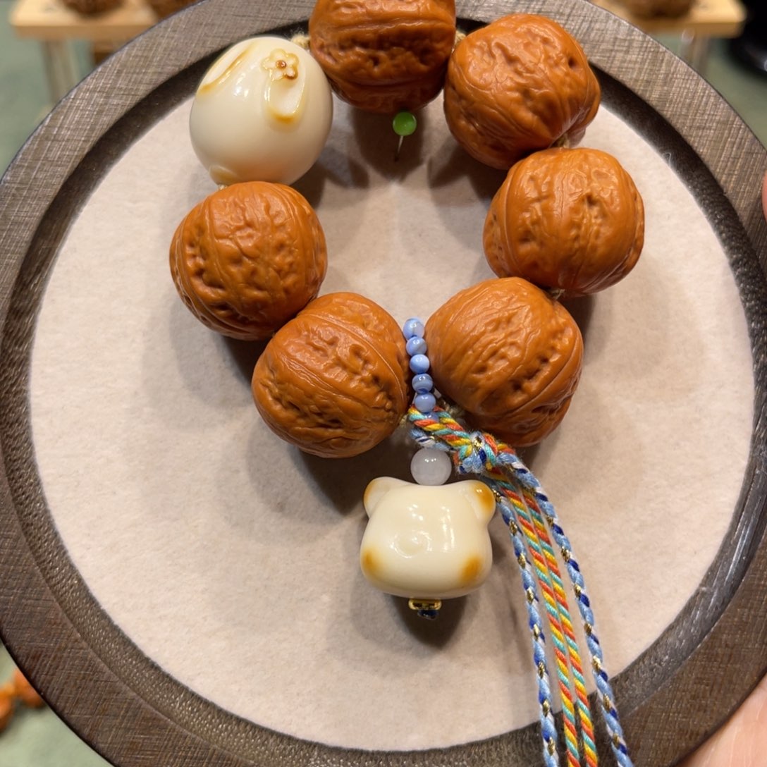 把件文玩核桃小熊头龙珠设计款