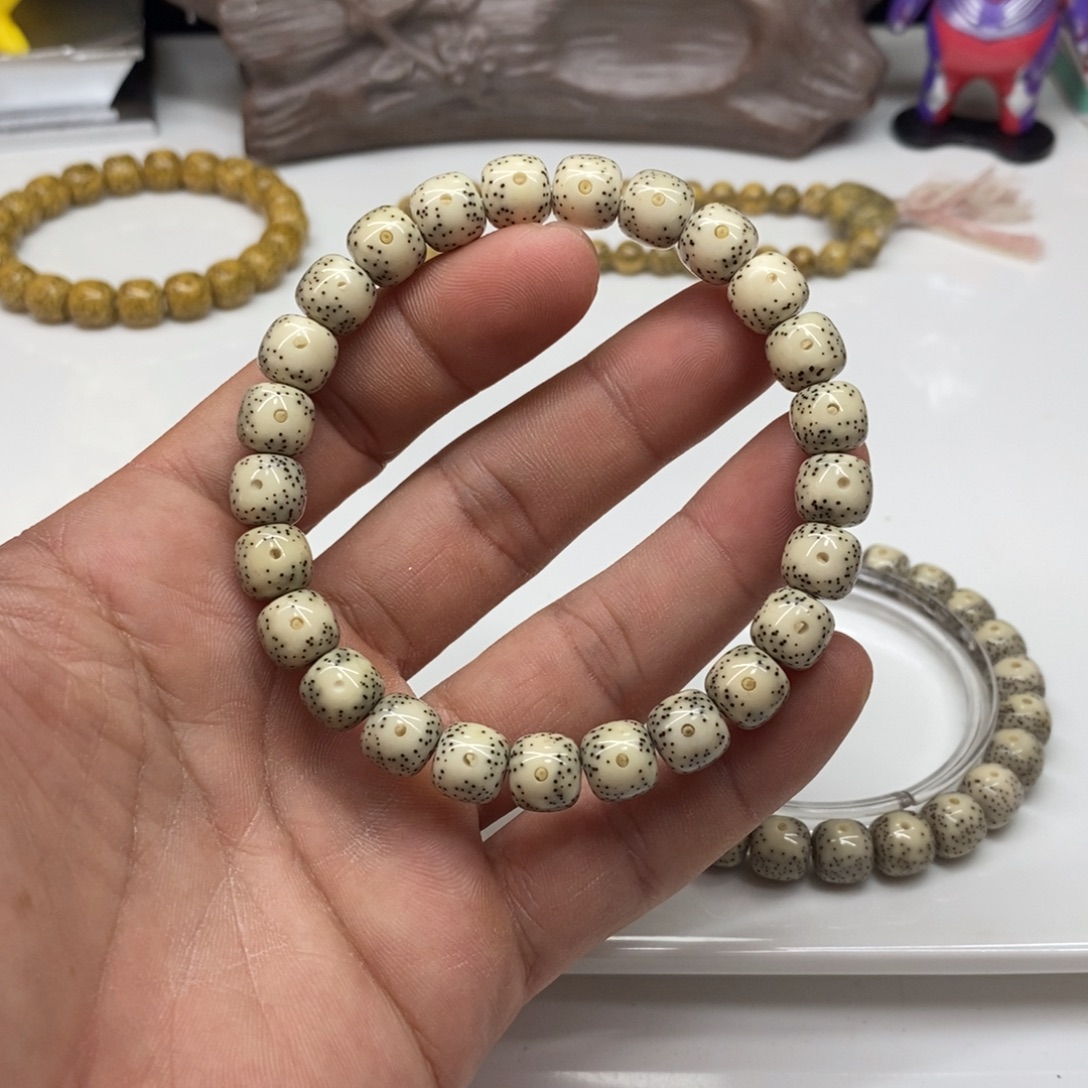 手串星月菩提9x8石玉料