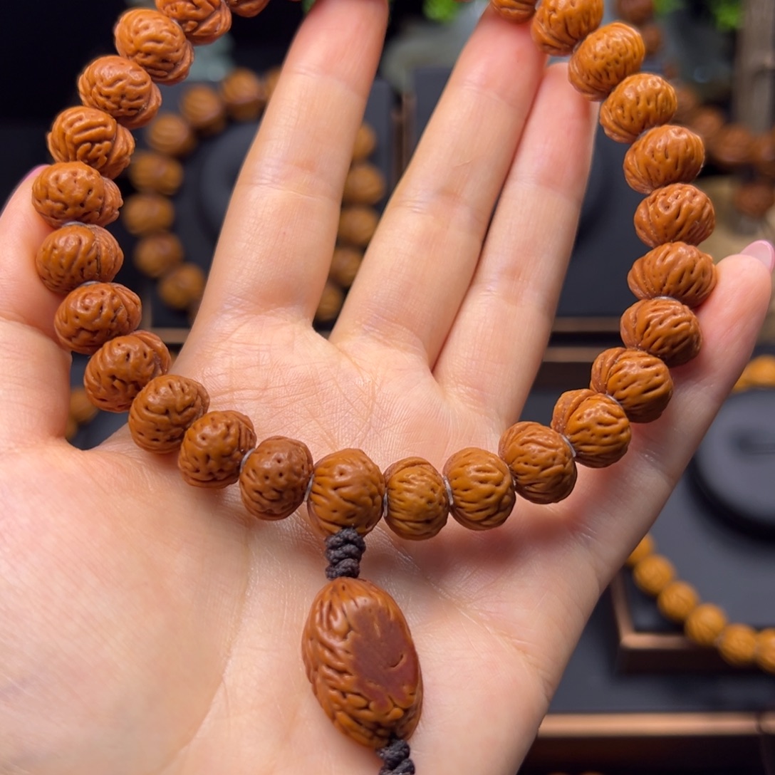 了***维桃核手串蟠桃13手持