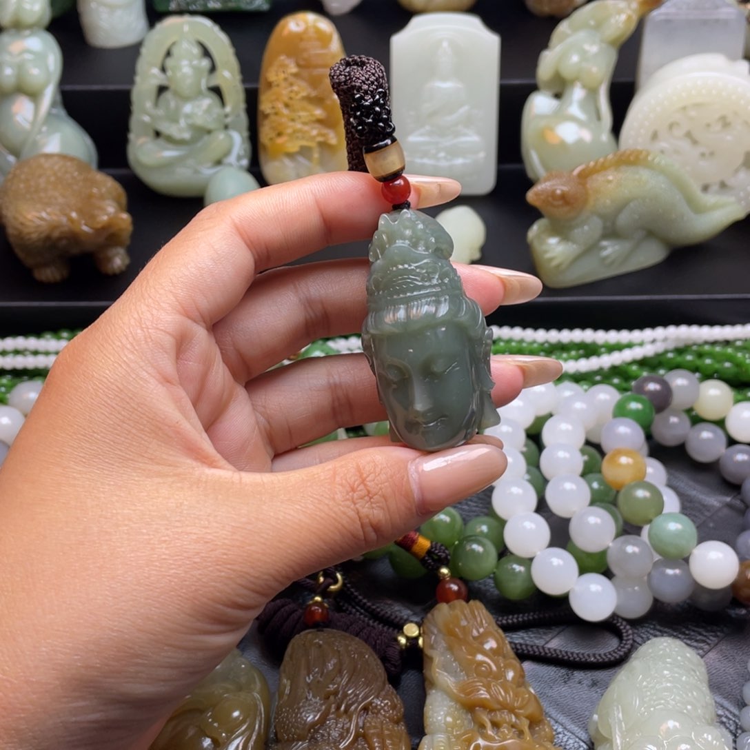 和田玉未镶嵌颈饰