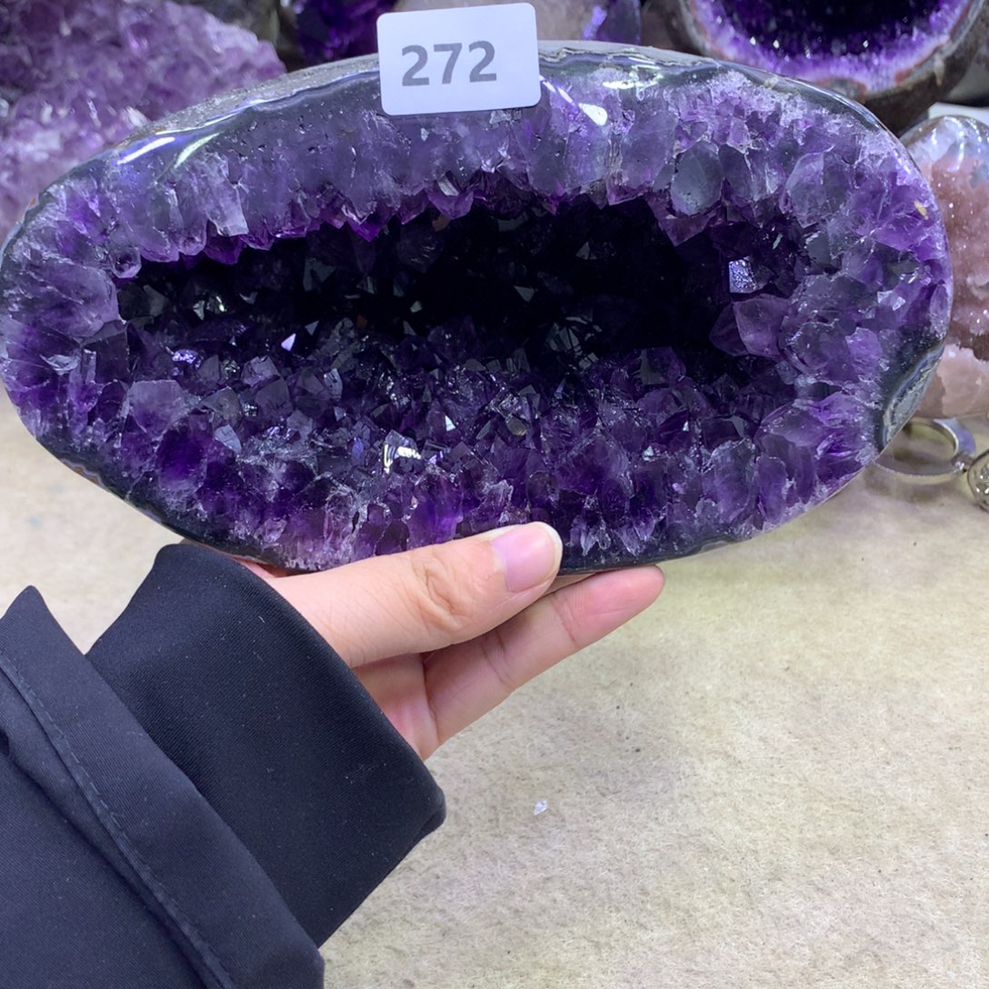 紫晶大型摆件（非配饰）未镶嵌