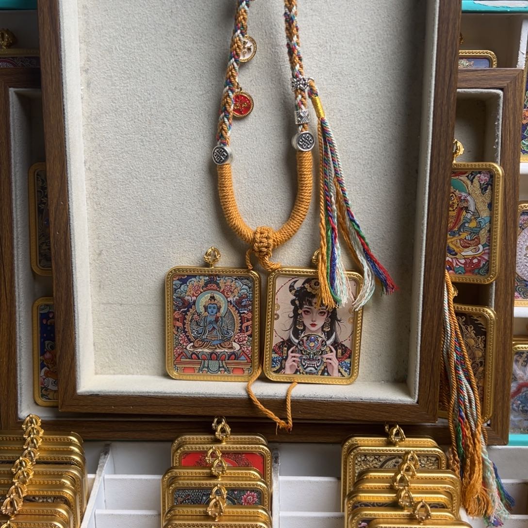 澳***收吊坠双面定制 大势至 前世今生