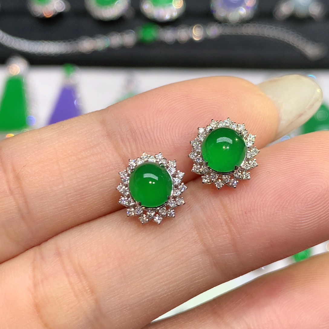 翡翠18K金镶嵌耳饰