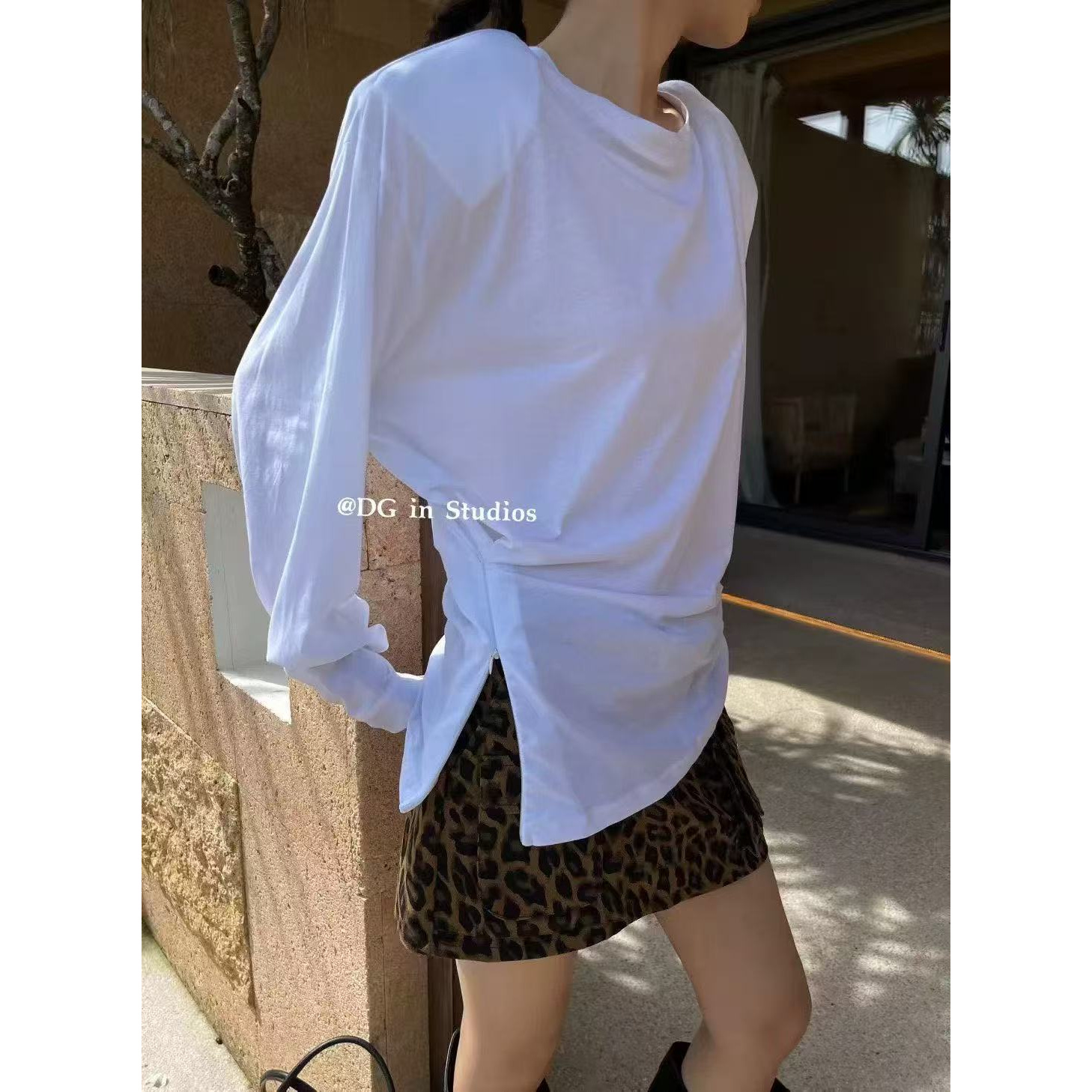 正版25新款侧边拉链开衩收腰宽松显瘦垫肩纯色长袖T恤女