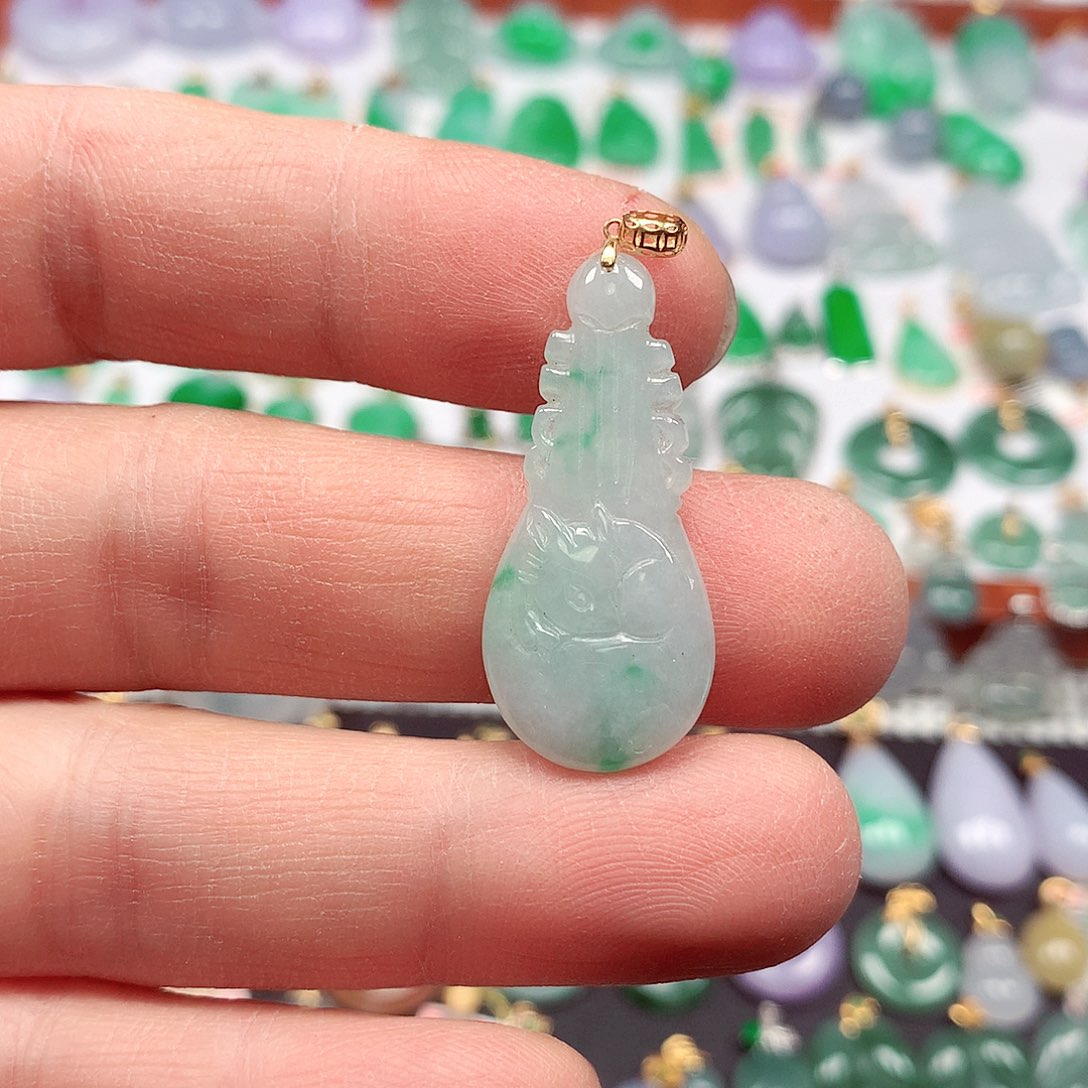 翡翠18K金镶嵌颈饰天然翡翠A货