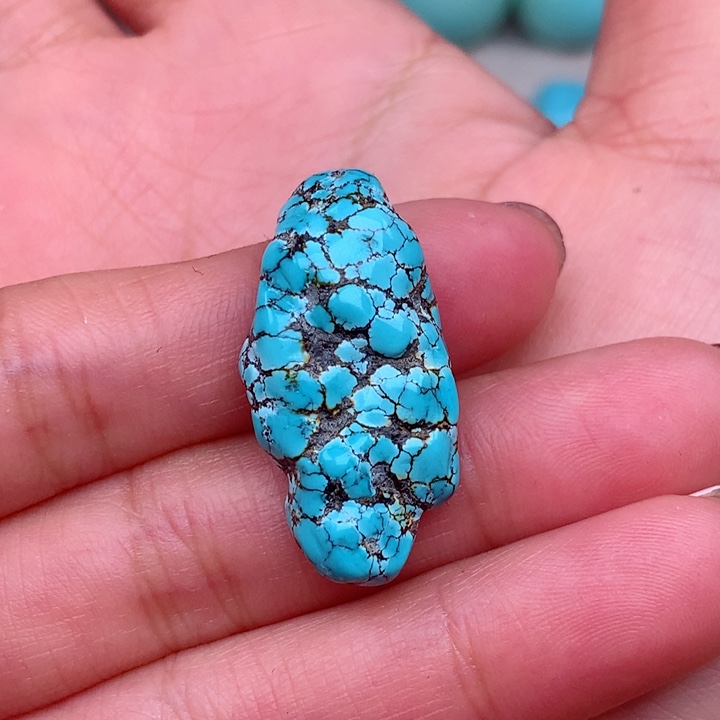 绿松石颈饰未镶嵌