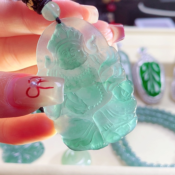 翡翠颈饰未镶嵌天然