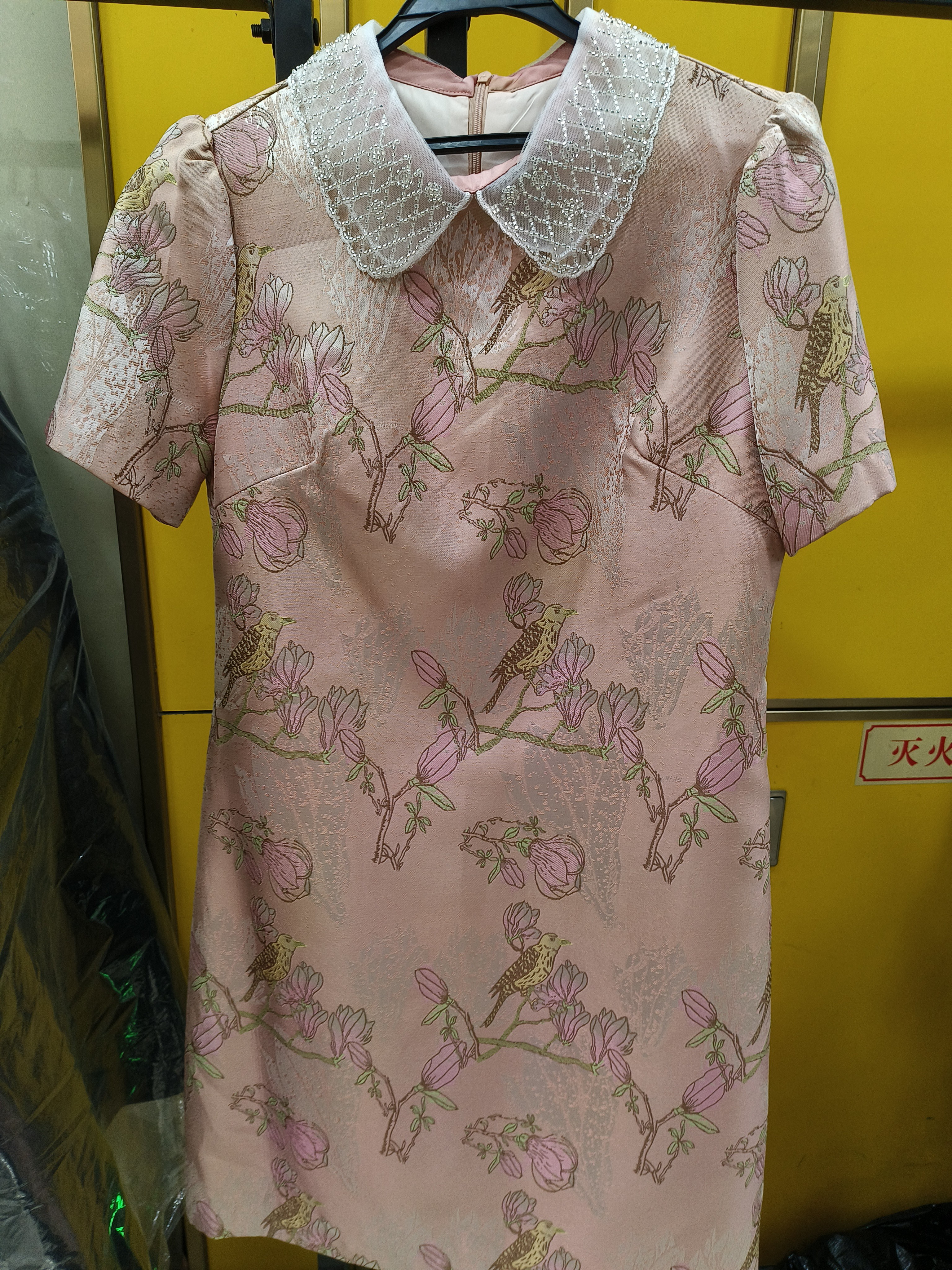 2025春夏新款重工钉珠领花鸟刺绣提花宽松气质连衣裙