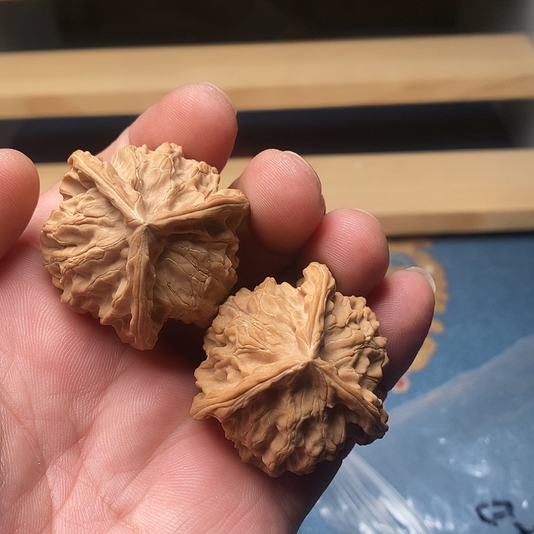 文玩核桃把件盘山40