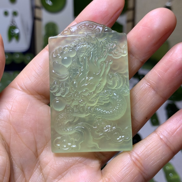 岫玉颈饰未镶嵌青**锦吊坠