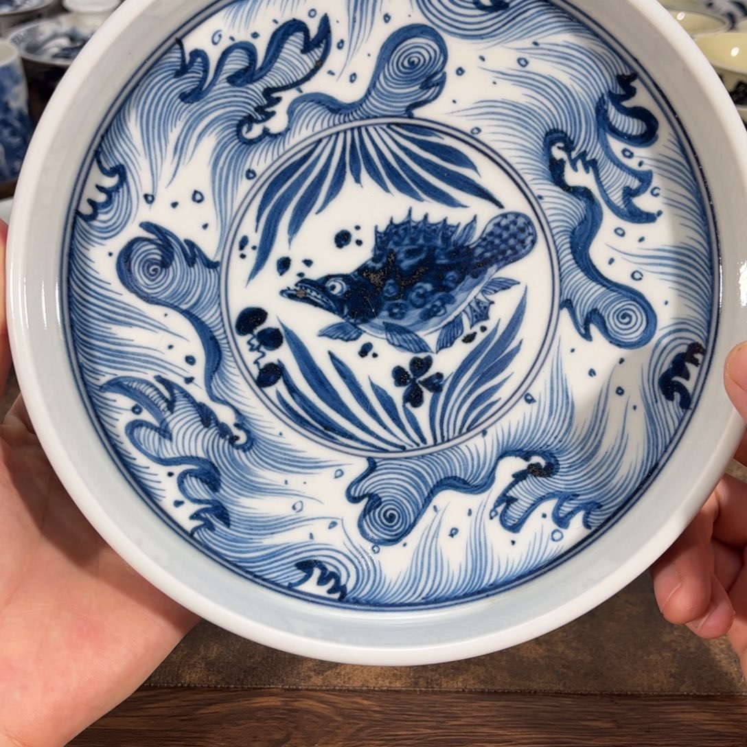 俗***人景德镇鱼藻盘子全品手绘