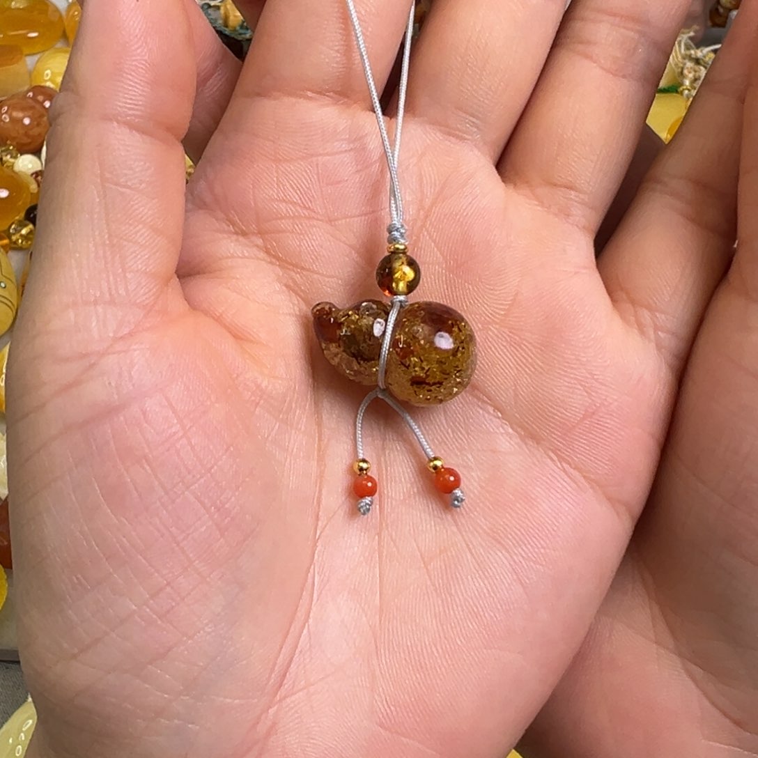 未镶嵌蜜蜡裸石琥珀