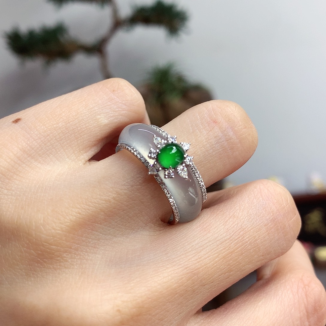 18K金镶嵌戒指翡翠12号一套