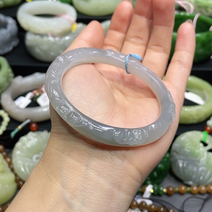 和田玉手镯56圈口 编号87未镶嵌