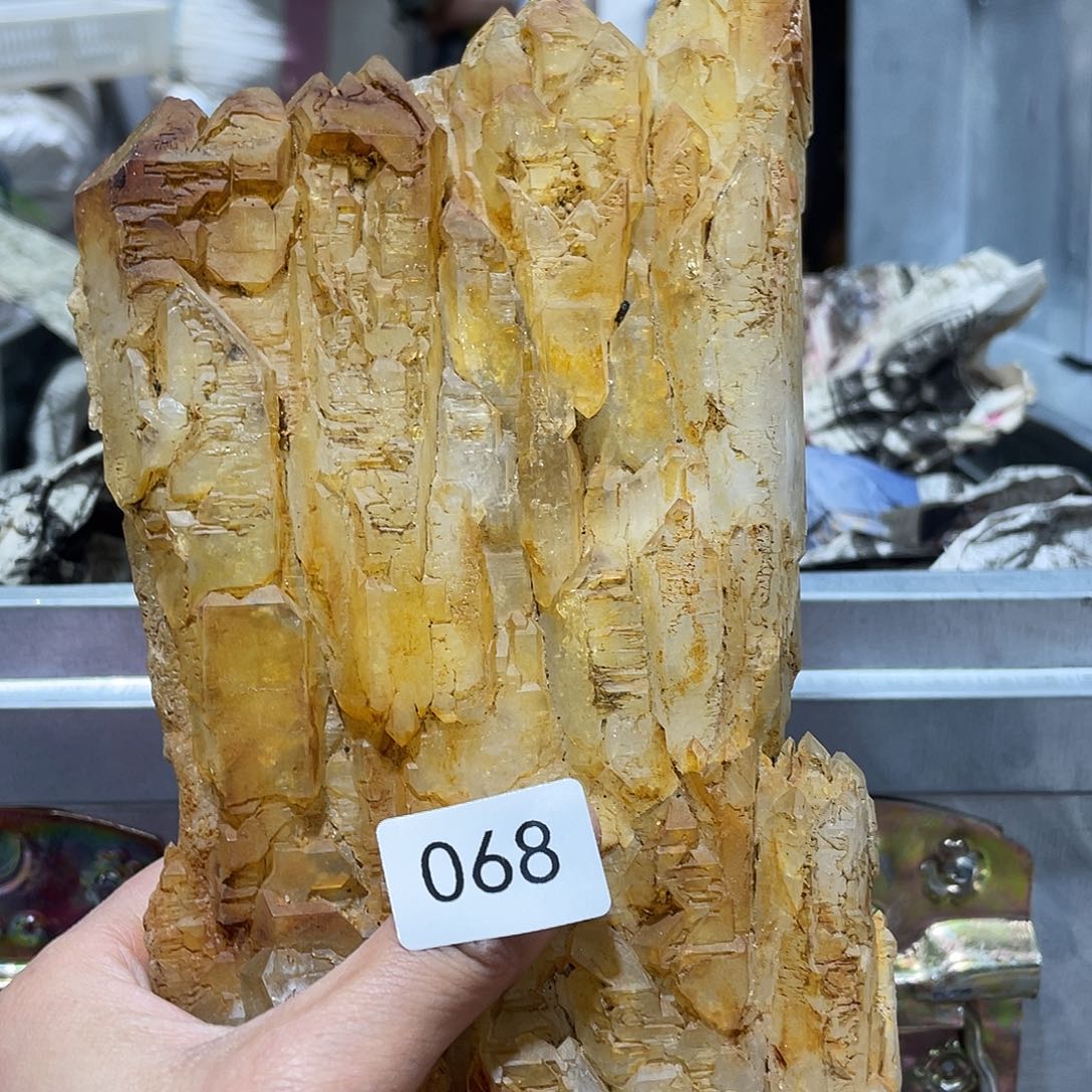 水晶摆件……未镶嵌