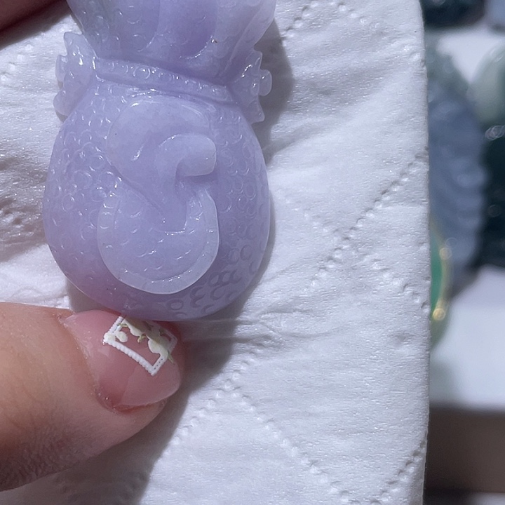 翡翠未镶嵌颈饰挂件