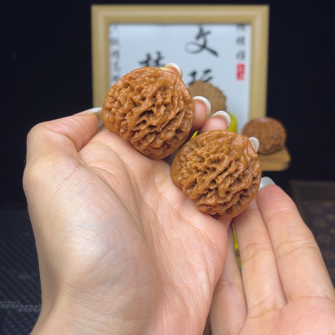 文玩核桃吊坠秦闷39打底