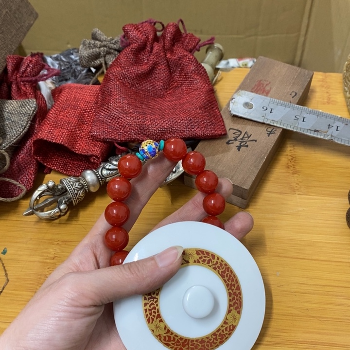 瓷片哈中古工艺品一件