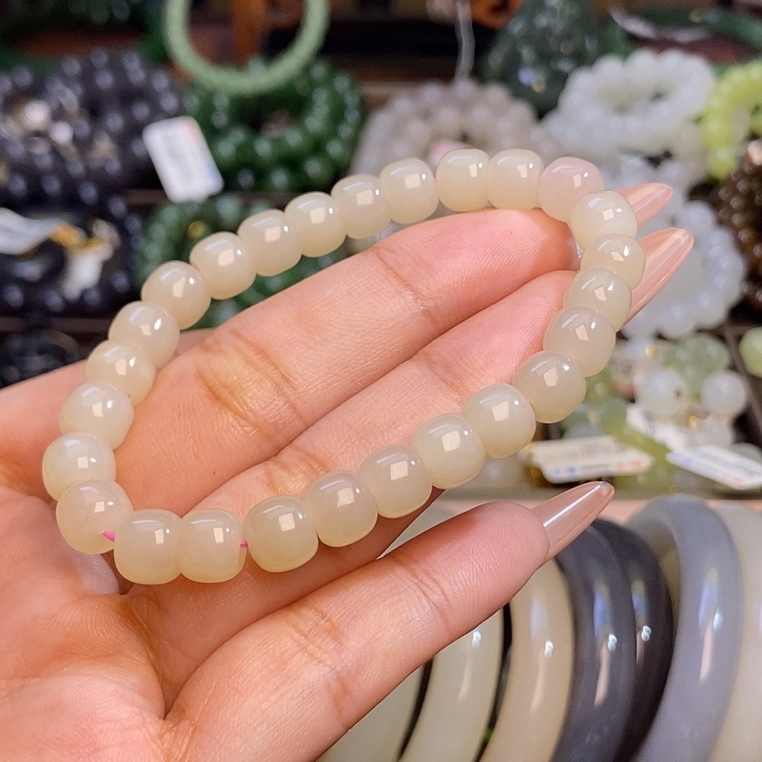 未镶嵌手镯和田玉藕粉老熟料约8mm手串