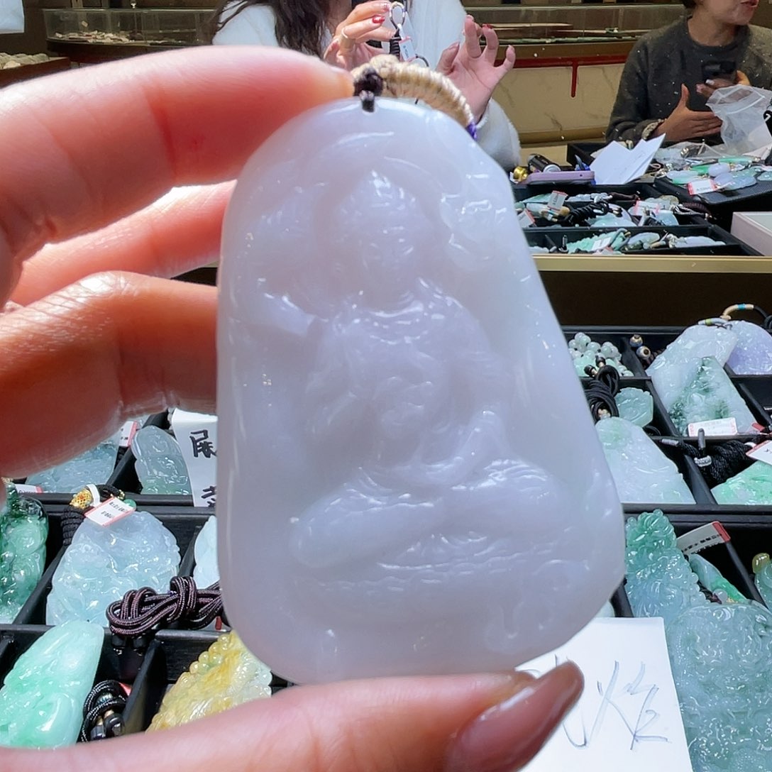 翡翠颈饰未镶嵌一个