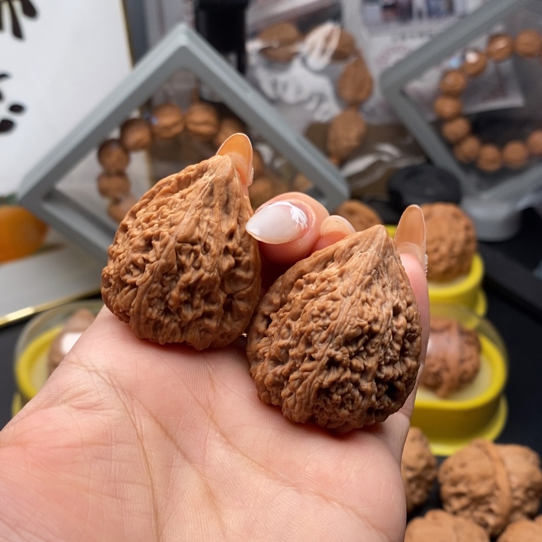 文玩核桃把件塔尖34